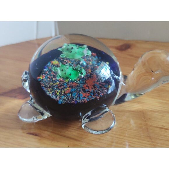 Vintage Hand Blown Glass Turtle Paperweight 5" x 4" x 2 1/2" tall - Picture 8 of 11